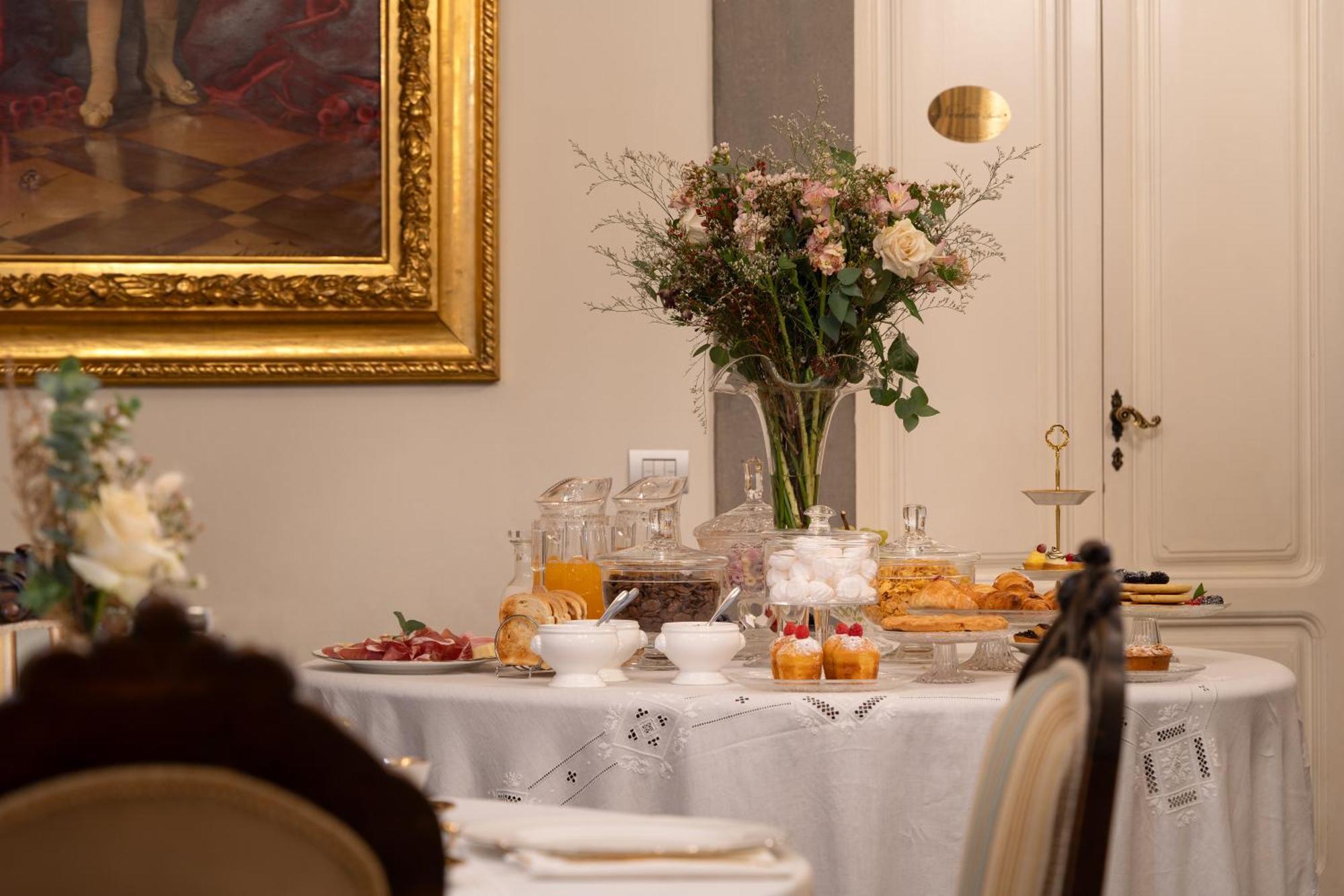 Piazza Pitti Palace - Residenza D'Epoca 3* Florença