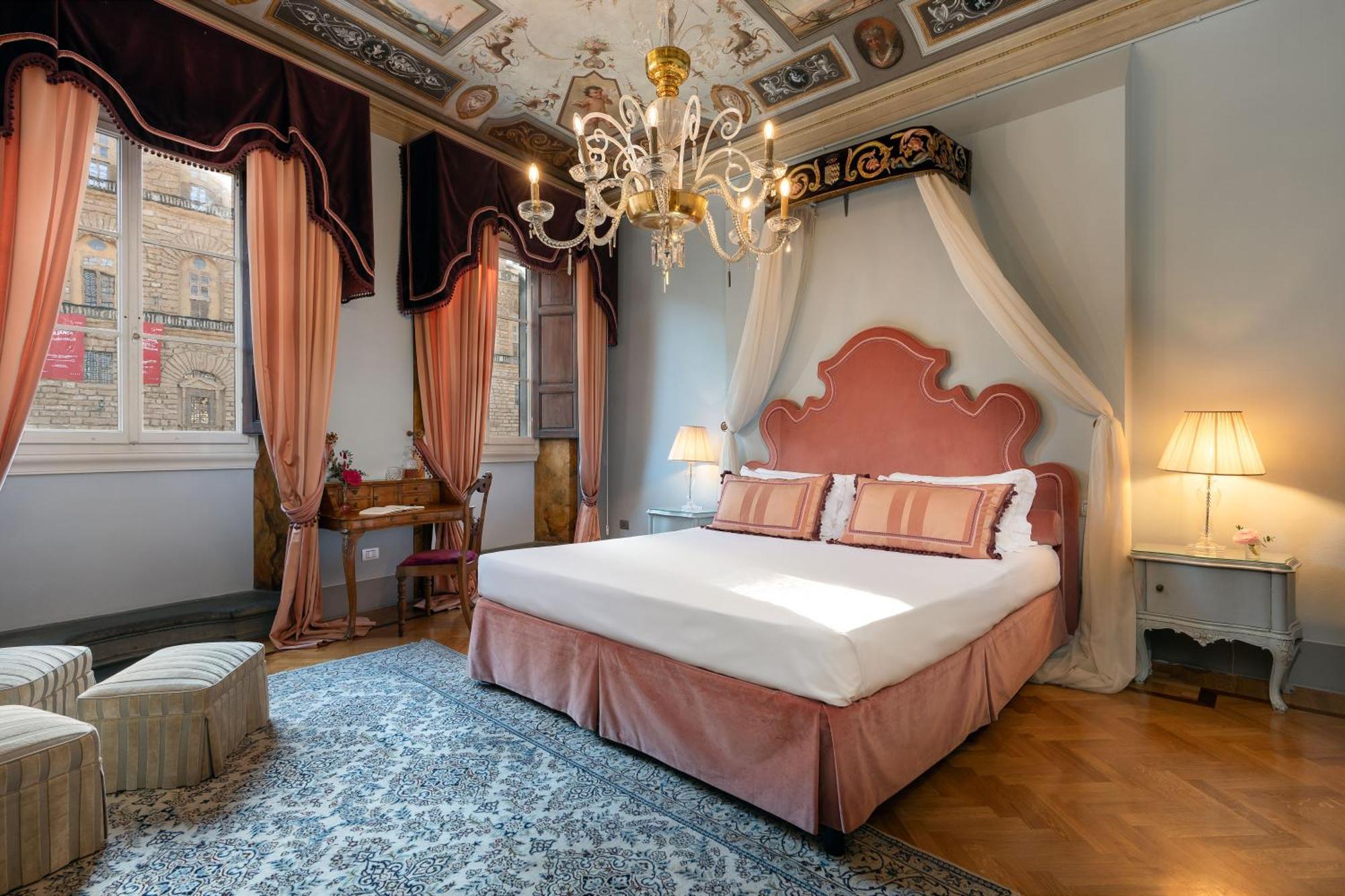 Acomodação com café da manhã  Piazza Pitti Palace - Residenza D'Epoca
